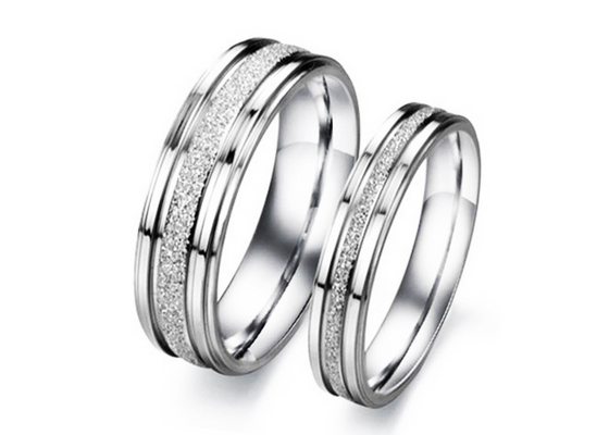 Pískované snubní prsteny
