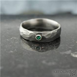 Dámský kovaný ocelový prsten Natura se Smaragdem
