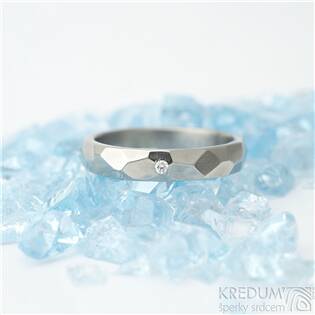 Dámský ocelový snubní prsten Rock lesklý, diamant 1.5 mm