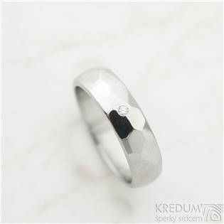 Dámský ocelový snubní prsten Rock lesklý, diamant 1.7 mm