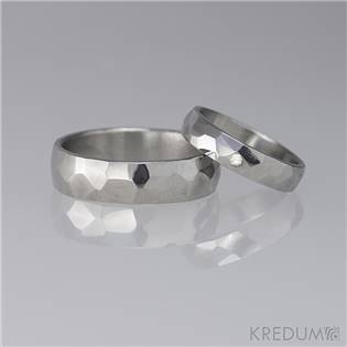 Ocelové snubní prsteny Rock lesklé, diamant 1.5 mm - pár