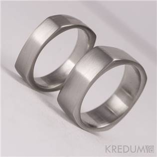 Ručně kované ocelové prsteny kulatýčtvereček - pár