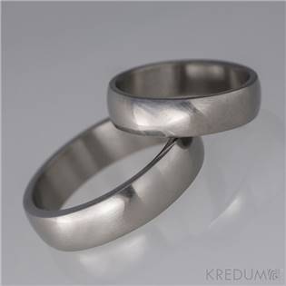 Ručně kované titanové prsteny Prima - pár